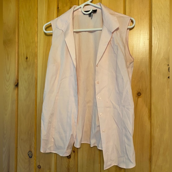 Jones Wear Essentials Women’s Light Pink Button-Down Tank Top - Picture 3 of 7